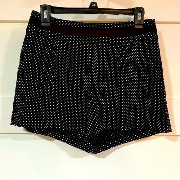 BeBe black & white poka dot shorts M - Picture 1 of 6